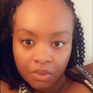 Meet your Posher, Philisa